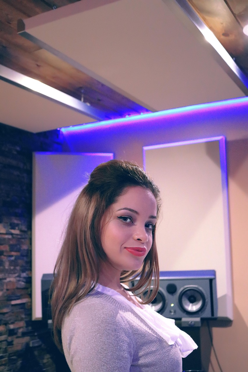 girl, woman, female, young, people, person, fashion, model, white, women, lady, attractive, smile, glamour, pose, hair, elegance, beauty girl, young woman, portrait, style, beautiful woman, beautiful women, face, hair style, beautiful woman face, beauty woman, skin, makeup, woman face, women face, care, lips, sensuality, fresh, keila llanes, keila, monarch